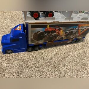 Monster Jam Transforming Hauler Playset